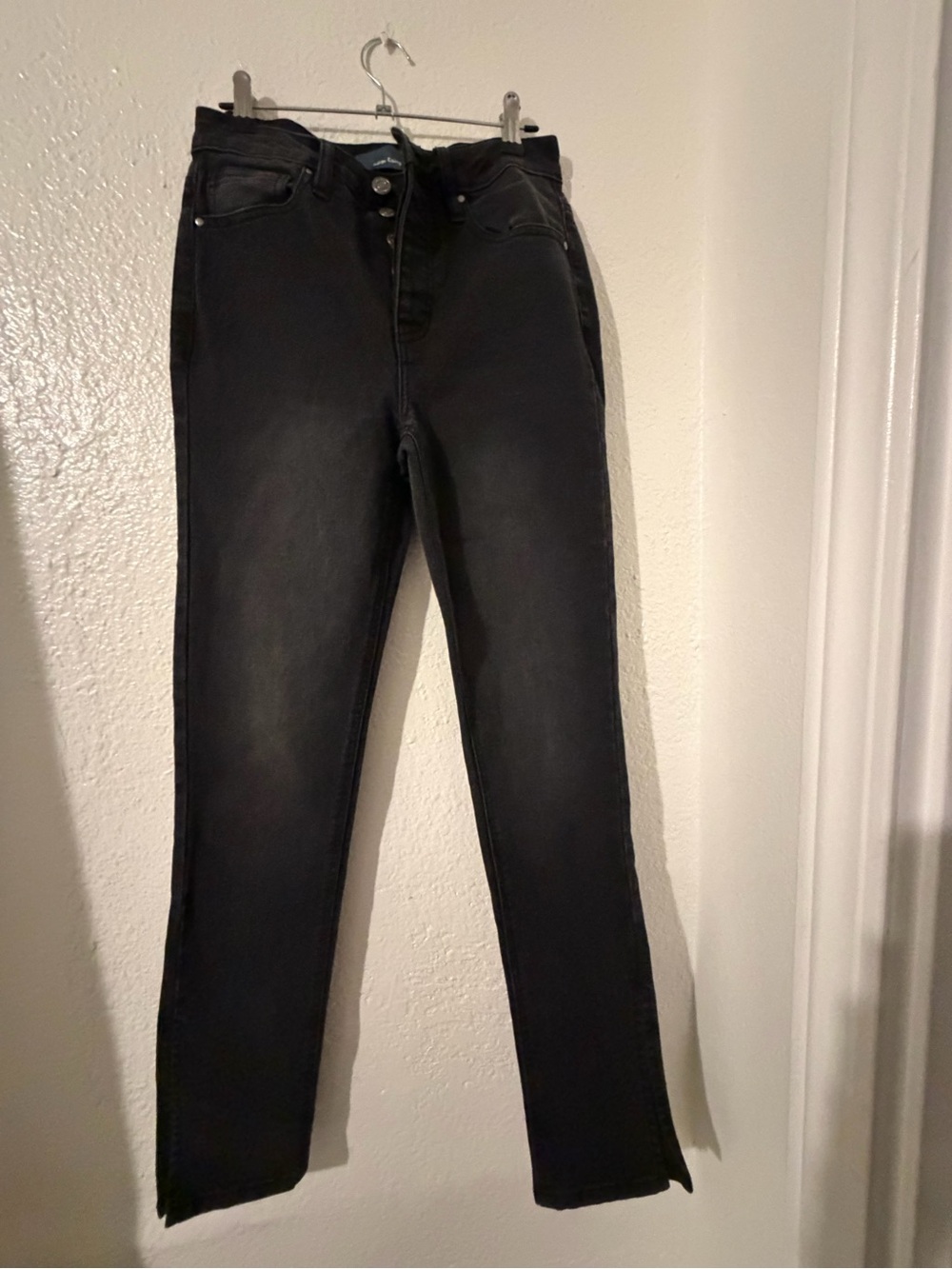 Women's High-Rise Black Jeans - Slim Fit